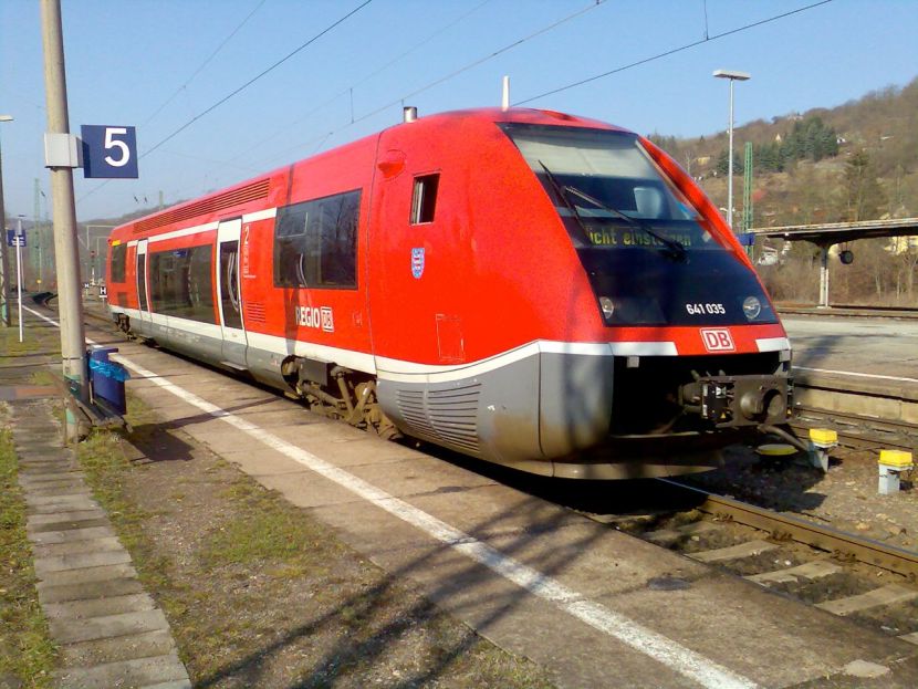 Triebwagen Großheringen Gleis 5