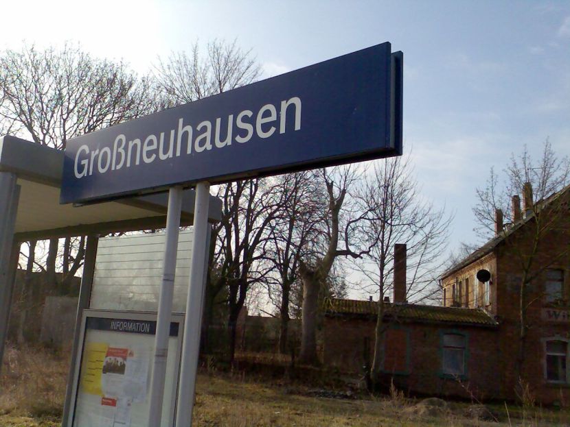Haltepunkt Großneuhausen